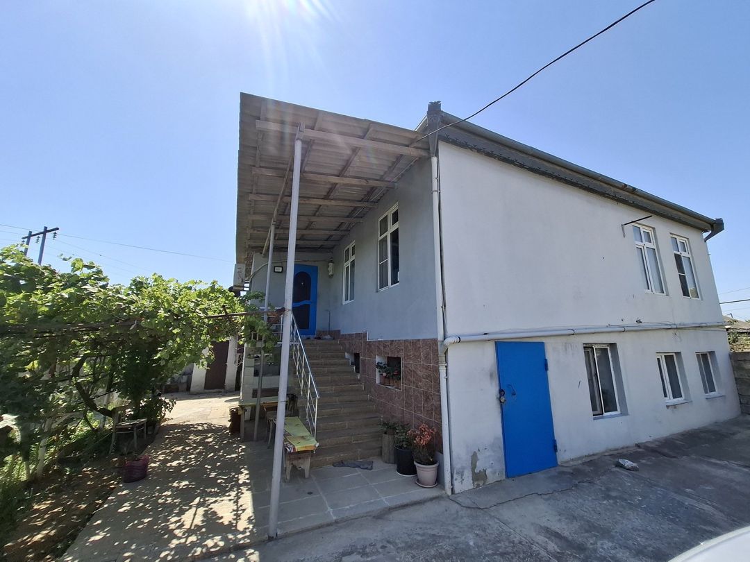 Satılır 6 otaqlı həyət evi/bağ evi 200 m² — Ev, villa, Bakı (2)