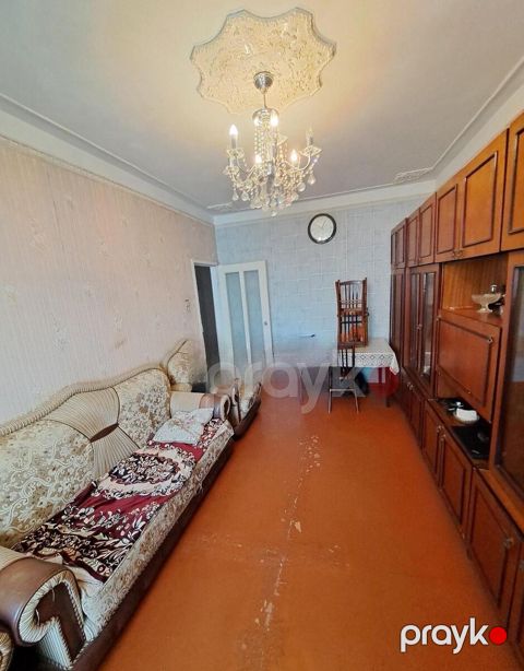 Satılır 2 otaqlı köhnə tikili 60 m²