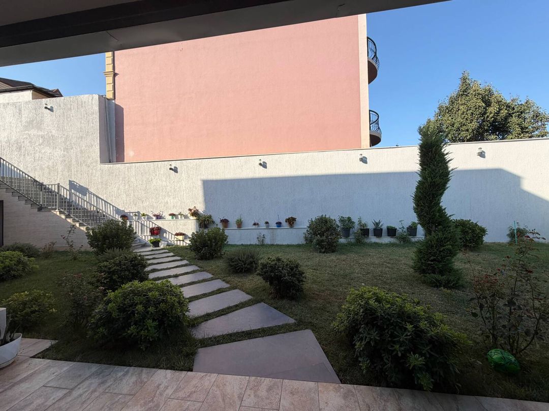 Satılır 8 otaqlı həyət evi/bağ evi 400 m² — Ev, villa, Bakı (7)