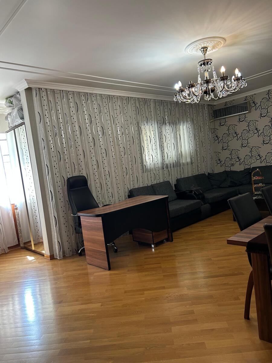 Satılır 4 otaqlı köhnə tikili 100 m² — Mənzil, Bakı (2)