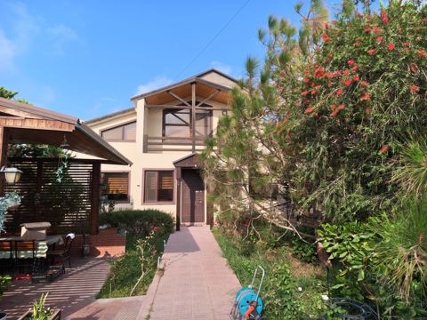 Satılır 5 otaqlı həyət evi/bağ evi 170 m² — Bakı