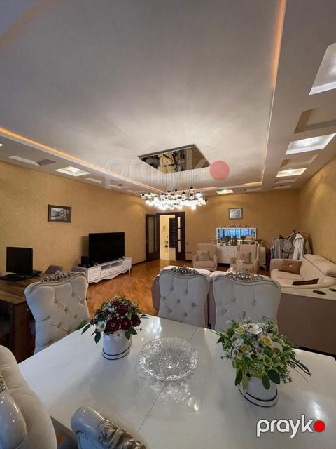 Satılır 4 otaqlı yeni tikili 198 m²