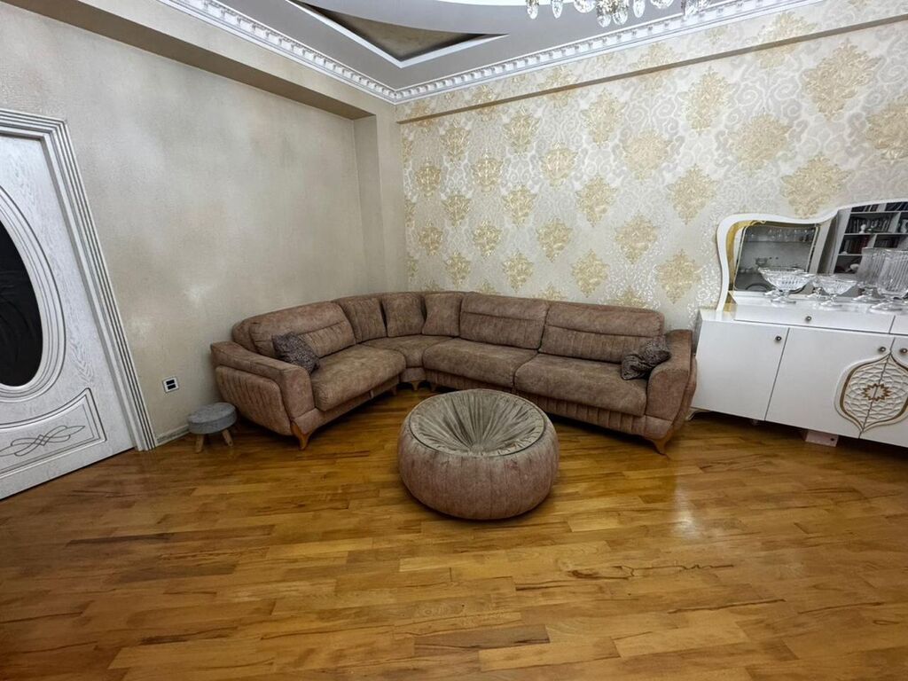 Künc divan dəsti-İkinci əl.Ləkələri var qiymətdə razılaşmaq olar — Mebel, Bakı (3)