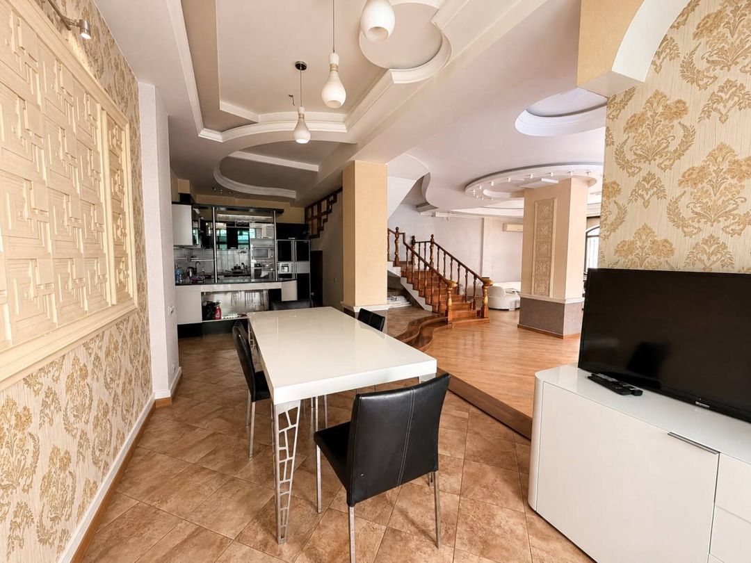 Satılır 6 otaqlı həyət evi/bağ evi 460 m² — Ev, villa, Bakı (5)