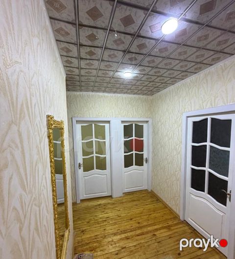 Satılır 4 otaqlı köhnə tikili 90 m²