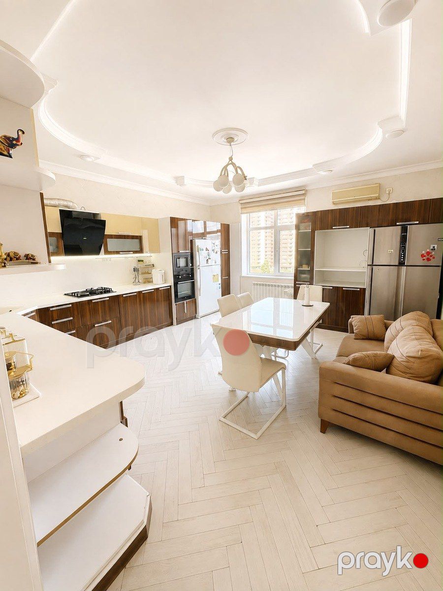Satılır 6 otaqlı yeni tikili 303 m² — Mənzil, Bakı (2)