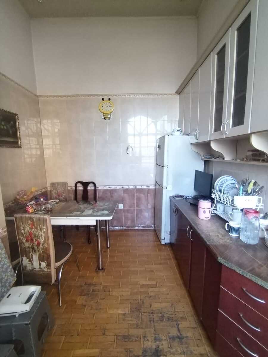 Satılır 5 otaqlı köhnə tikili 200 m² — Mənzil, Bakı (7)