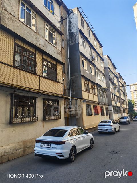 İcarəyə verilir 2 otaqlı köhnə tikili 60 m²