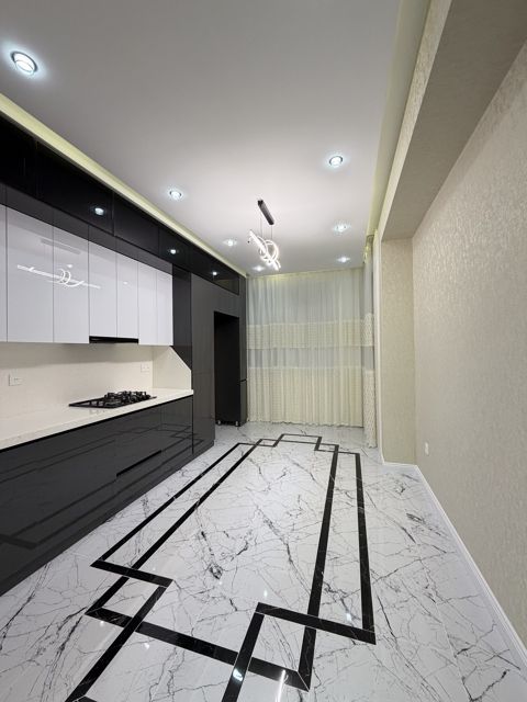 Satılır 3 otaqlı yeni tikili 130 m² — Bakı