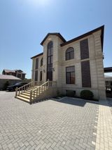 Satılır 5 otaqlı həyət evi/bağ evi 450 m² — By Hüseynli