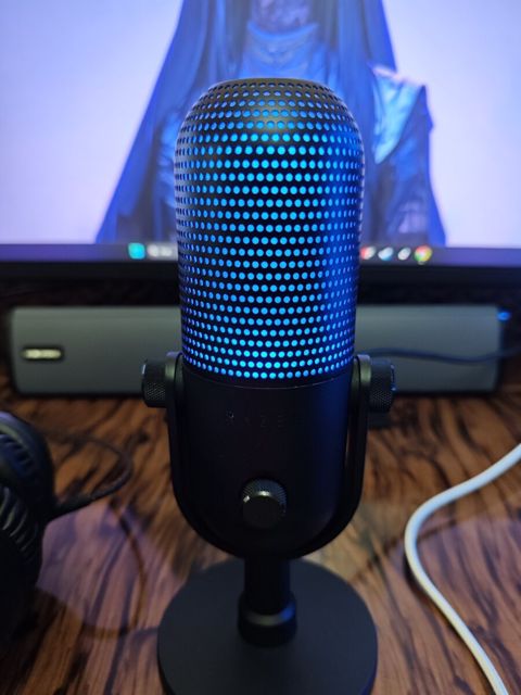 Oyun mikrofonu Razer Seiren V3 — Bakı