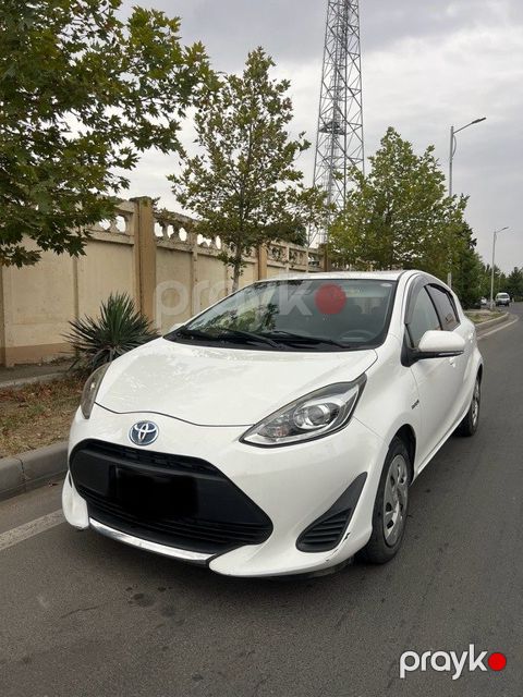 Toyota Aqua, 1.5 L, 0.9 kWh, 2020 il, 86 000 km