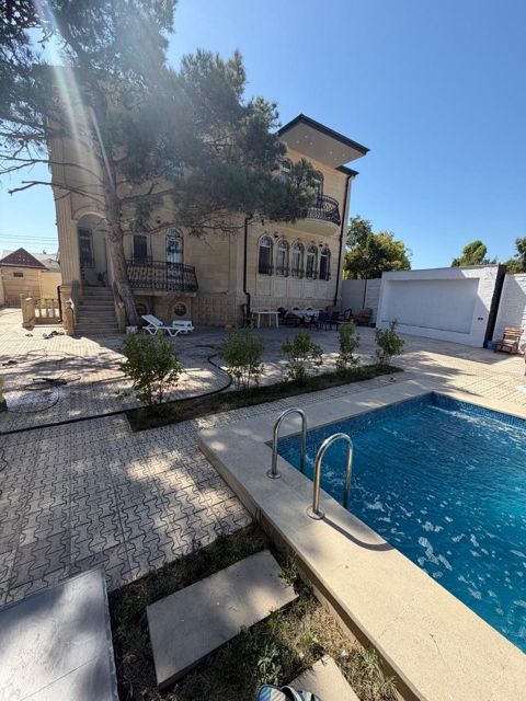 Satılır 6 otaqlı həyət evi/bağ evi 250 m² — Bakı
