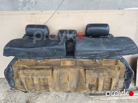 Məhsul: kia arxa oturacaq deri parca yaxsi veziyyetdedi Təsvir: - 3 — Digah