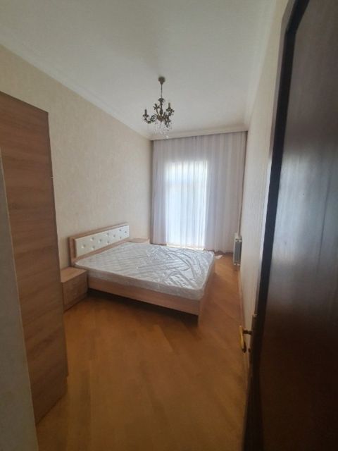 İcarəyə verilir 3 otaqlı köhnə tikili 80 m² — Bakı