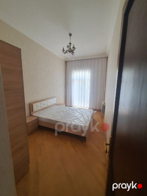 İcarəyə verilir 3 otaqlı köhnə tikili 80 m²