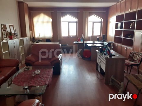 İcarəyə verilir 1 otaqlı ofis 45 m²