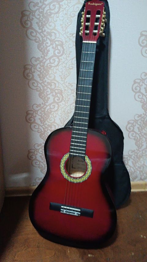 Klassik gitara, Yeni, Ünvandan götürmə — Bakı
