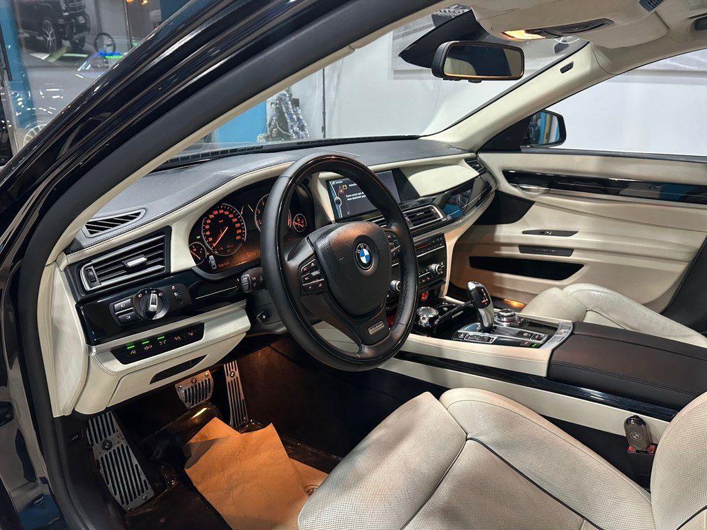 BMW 760, 6.0 L, 2012 il, 173 000 km — Avtomobillər, Bakı (11)