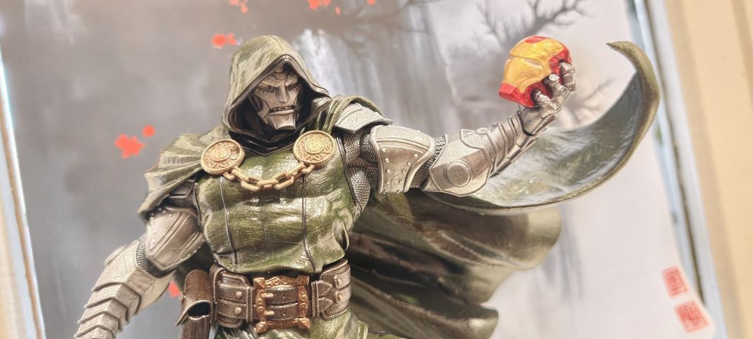 Dr Doom fiquru — Heykəlciklər və fiqurlar, Bakı (4)