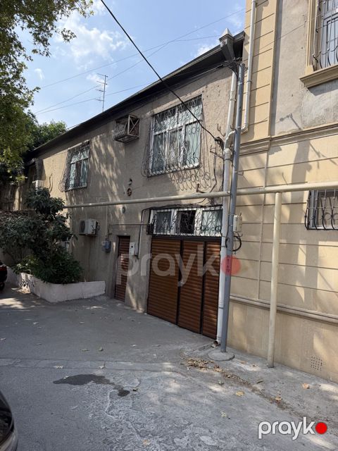 Satılır 6 otaqlı həyət evi/bağ evi 215 m²