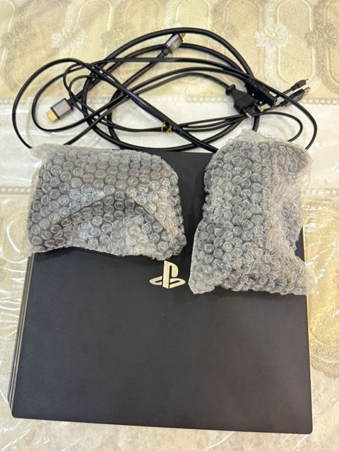 Ps 4 Pro 1 Tb Yaddaş. Satılır 2026 Mayın axırı alınıb səliqəli — Bakı