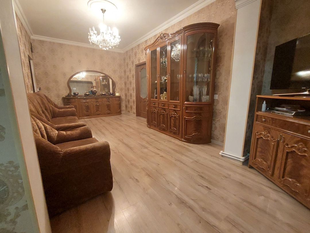 Satılır 6 otaqlı köhnə tikili 104.8 m² — Mənzil, Bakı (2)