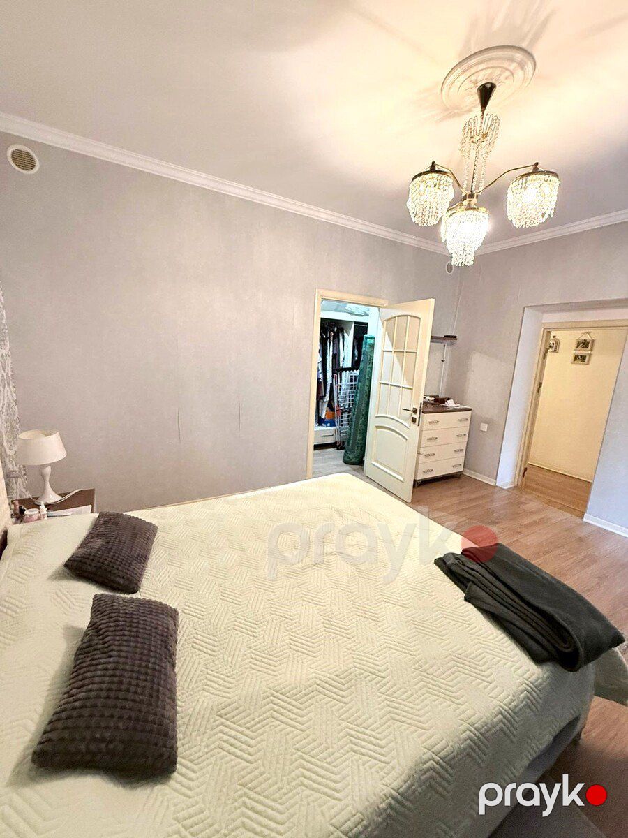 Satılır 4 otaqlı köhnə tikili 100 m² — Mənzil, Bakı (7)