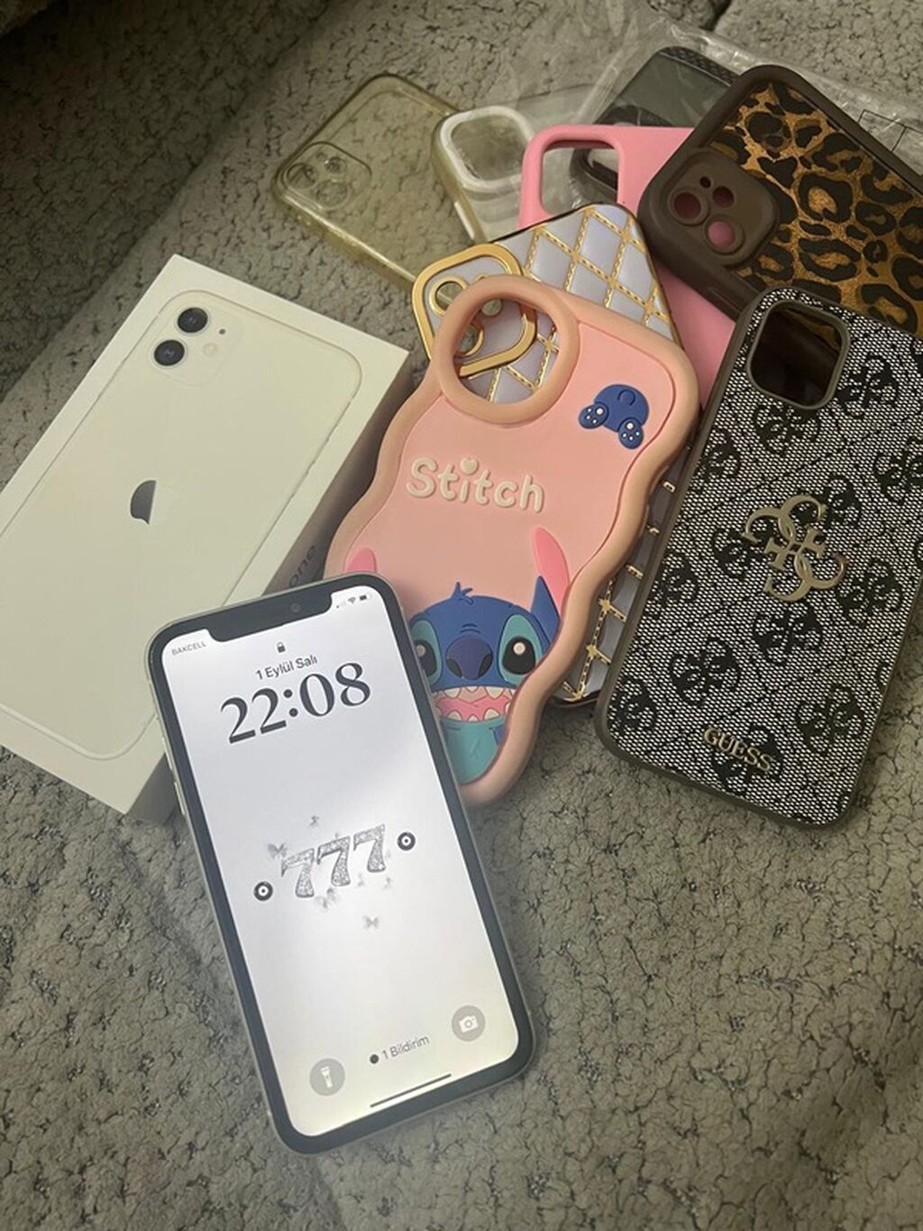 IPhone 11, Ağ, Face ID — Apple iPhone, Bakı (2)