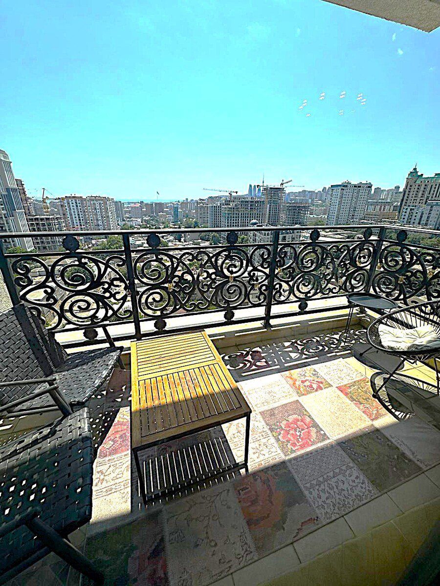 Satılır 5 otaqlı yeni tikili 280 m² — Mənzil, Bakı (8)