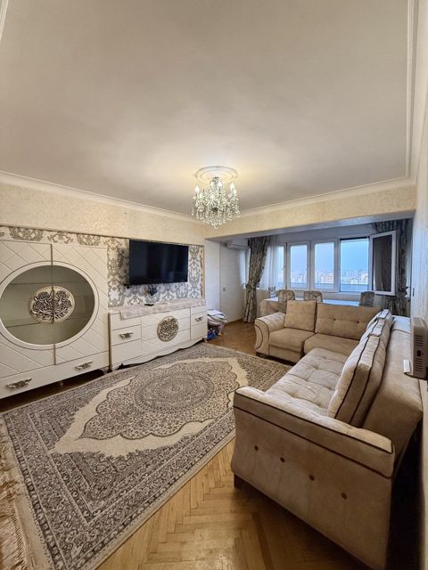 İcarəyə verilir 3 otaqlı köhnə tikili 90 m² — Bakı