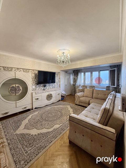 İcarəyə verilir 3 otaqlı köhnə tikili 90 m²