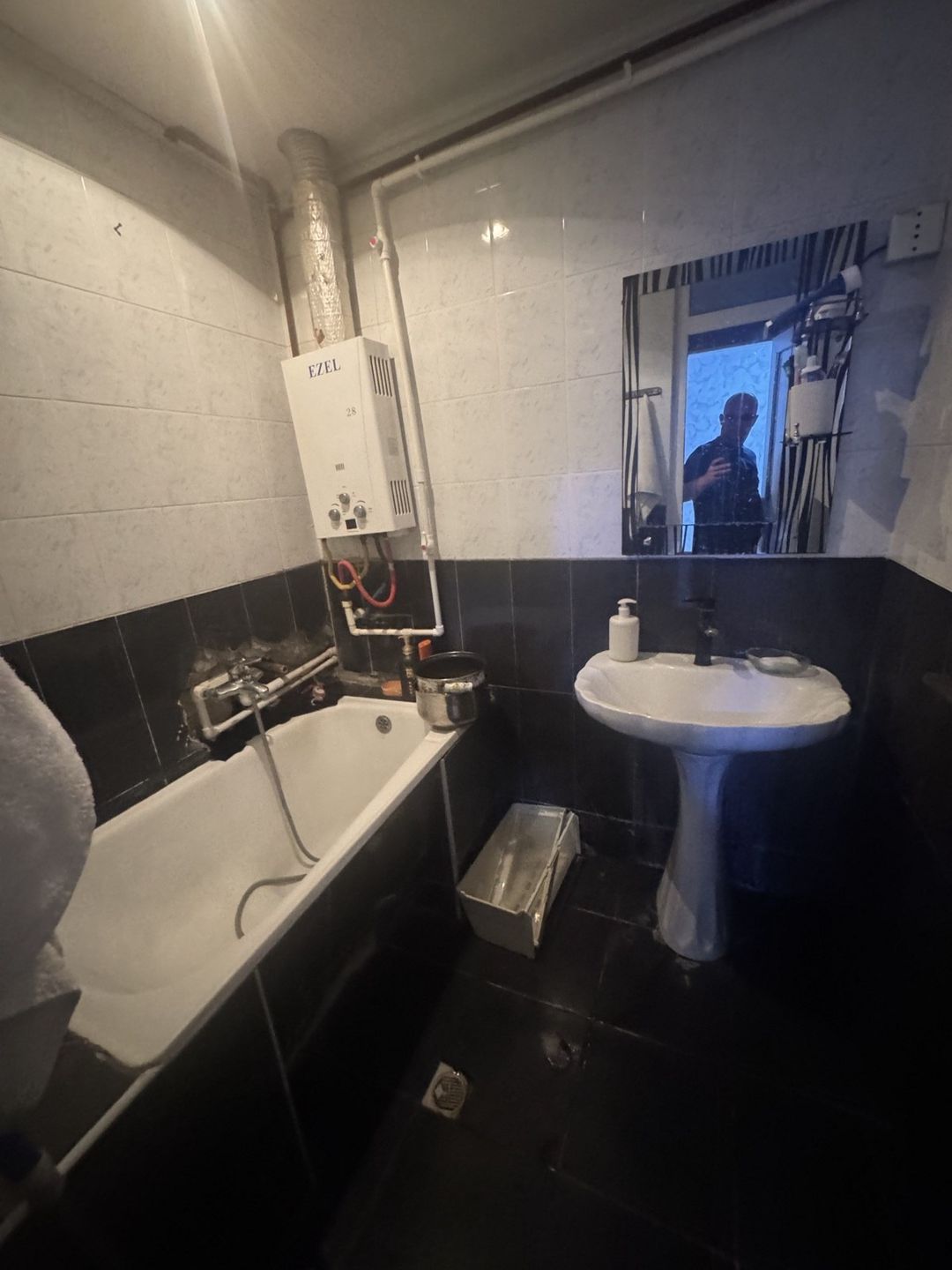 Satılır 2 otaqlı köhnə tikili 55 m² — Mənzil, Bakı (9)