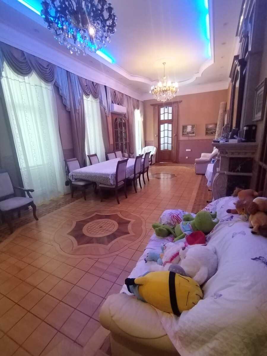 Satılır 5 otaqlı köhnə tikili 200 m² — Mənzil, Bakı (2)
