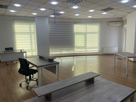 İcarəyə verilir 1 otaqlı ofis 70 m² — Bakı