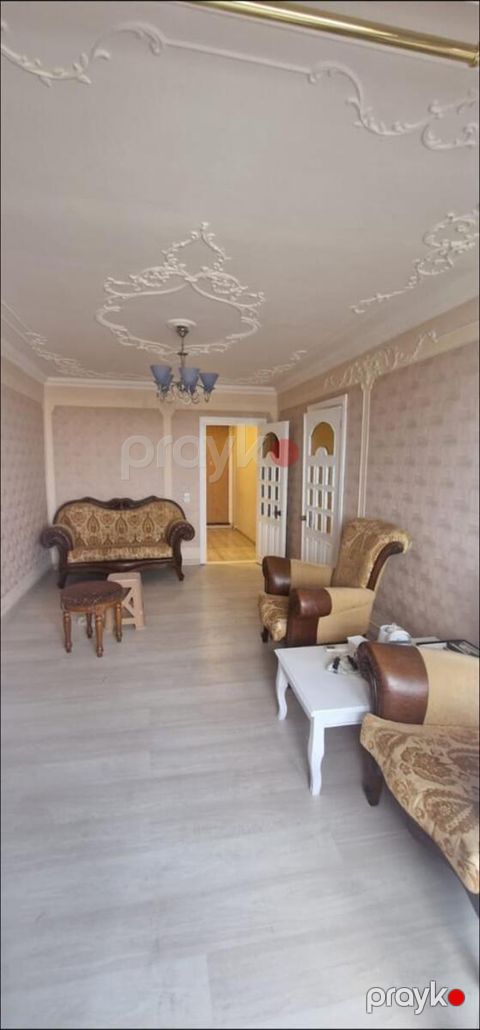 İcarəyə verilir 2 otaqlı köhnə tikili 53 m²