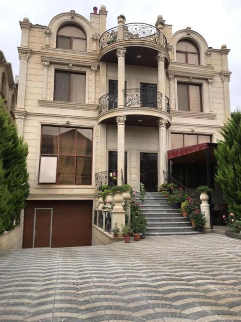 Satılır 7 otaqlı həyət evi/bağ evi 580 m² — Bakı