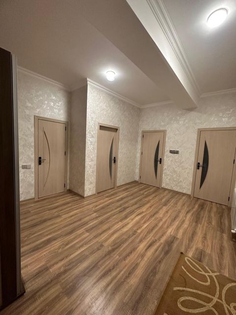 İcarəyə verilir 2 otaqlı yeni tikili 77 m²