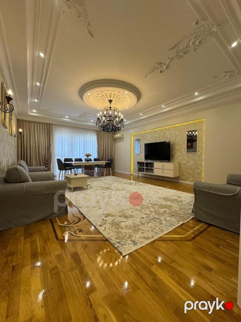 Satılır 4 otaqlı yeni tikili 220 m²