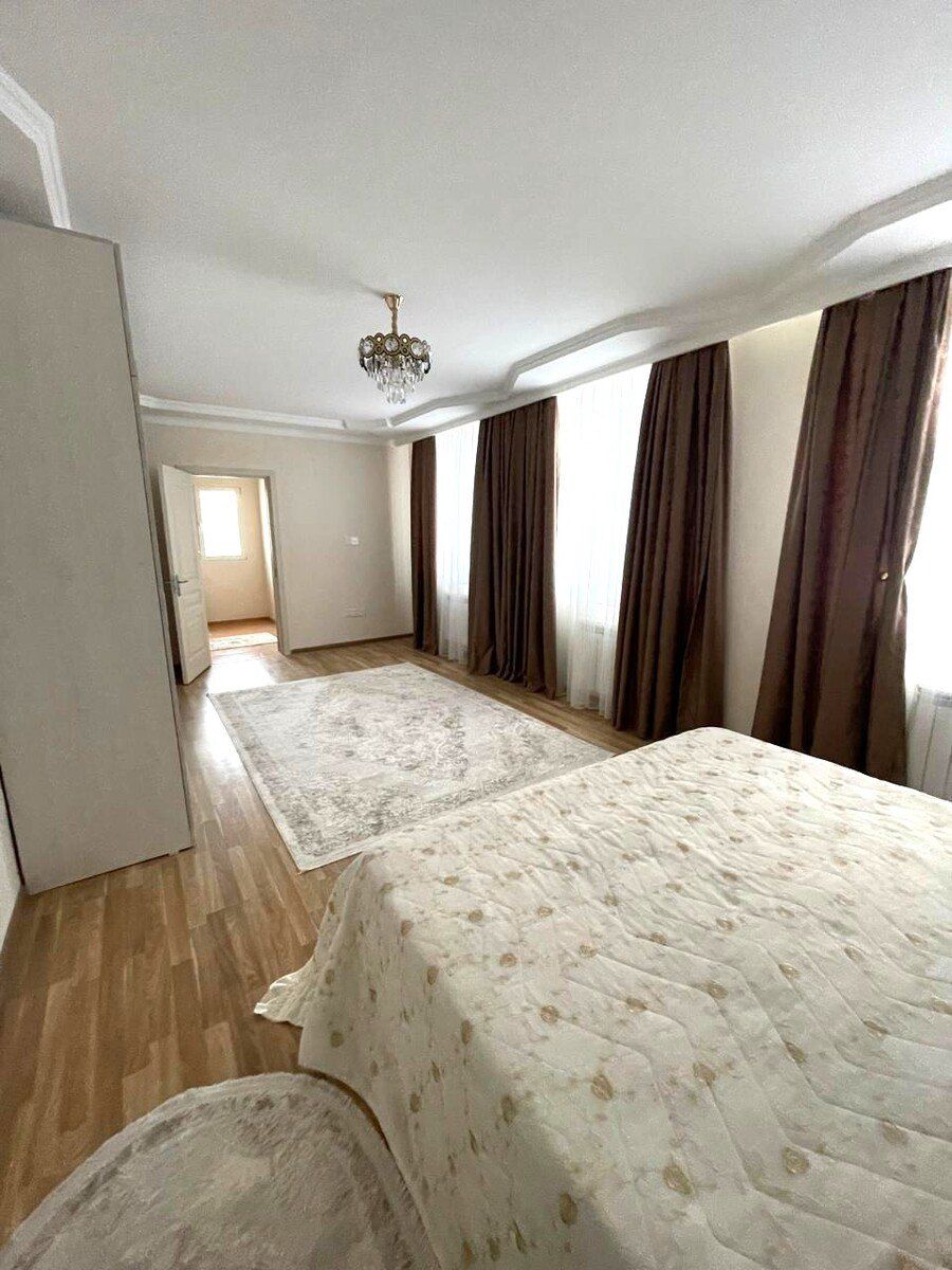 Satılır 4 otaqlı həyət evi/bağ evi 240 m² — Ev, villa, Bakı (11)