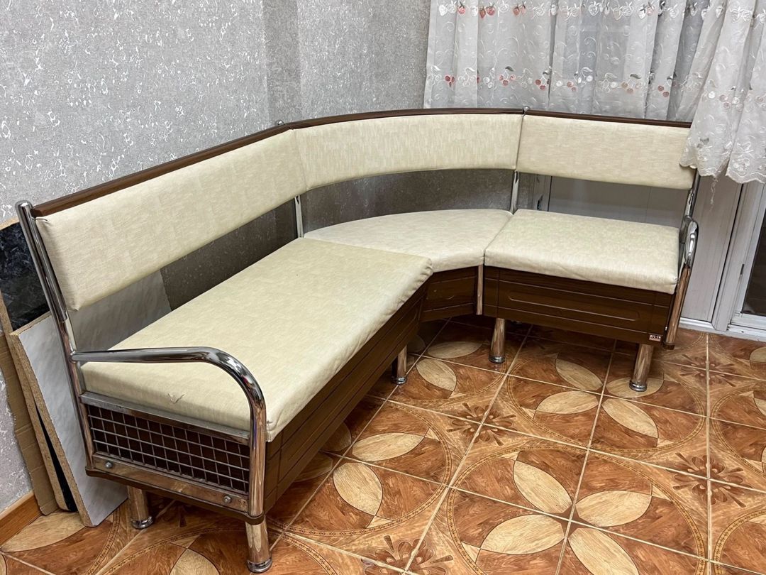 Künc divan — Matraslar, Bakı (3)