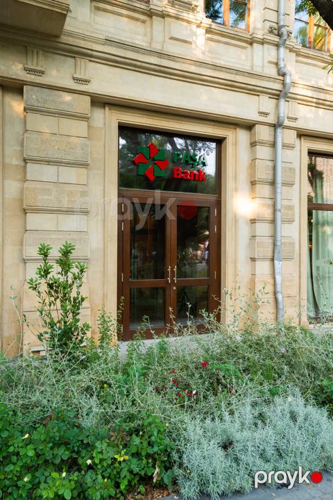 İcarəyə verilir obyekt 2488 m²