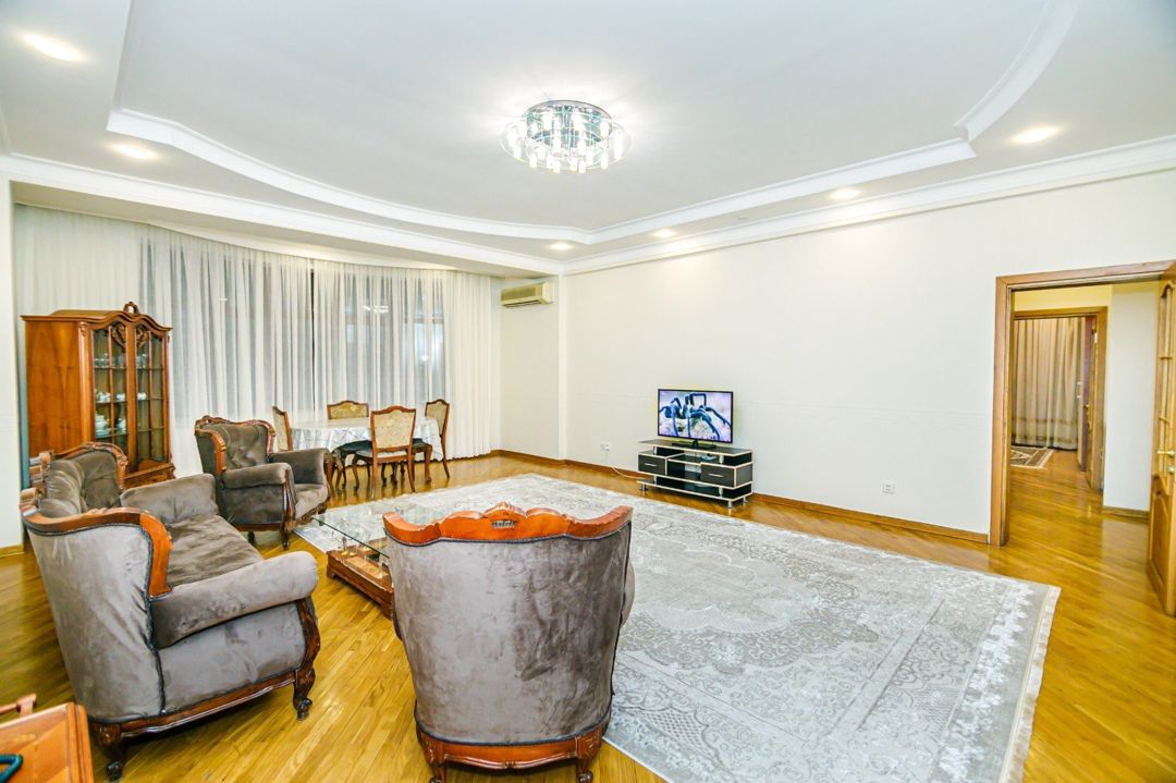 İcarəyə verilir 3 otaqlı yeni tikili 150 m² — Mənzil, Bakı (2)
