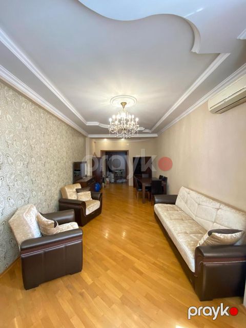 İcarəyə verilir 3 otaqlı yeni tikili 110 m²