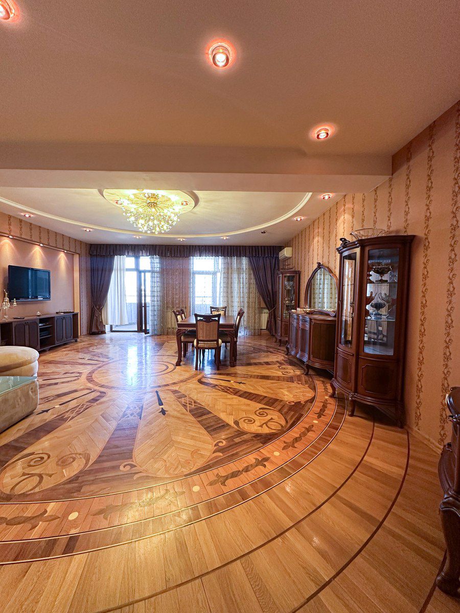 Satılır 3 otaqlı yeni tikili 175 m² — Mənzil, Bakı (2)