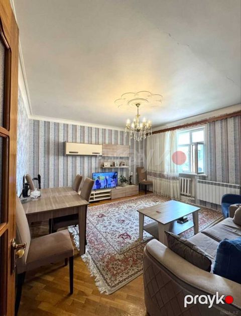 Satılır 3 otaqlı köhnə tikili 85 m²