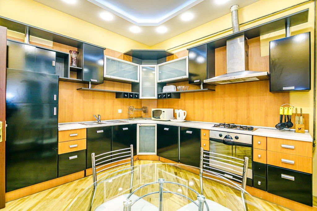 İcarəyə verilir 3 otaqlı köhnə tikili 132 m² — Mənzil, Bakı (4)