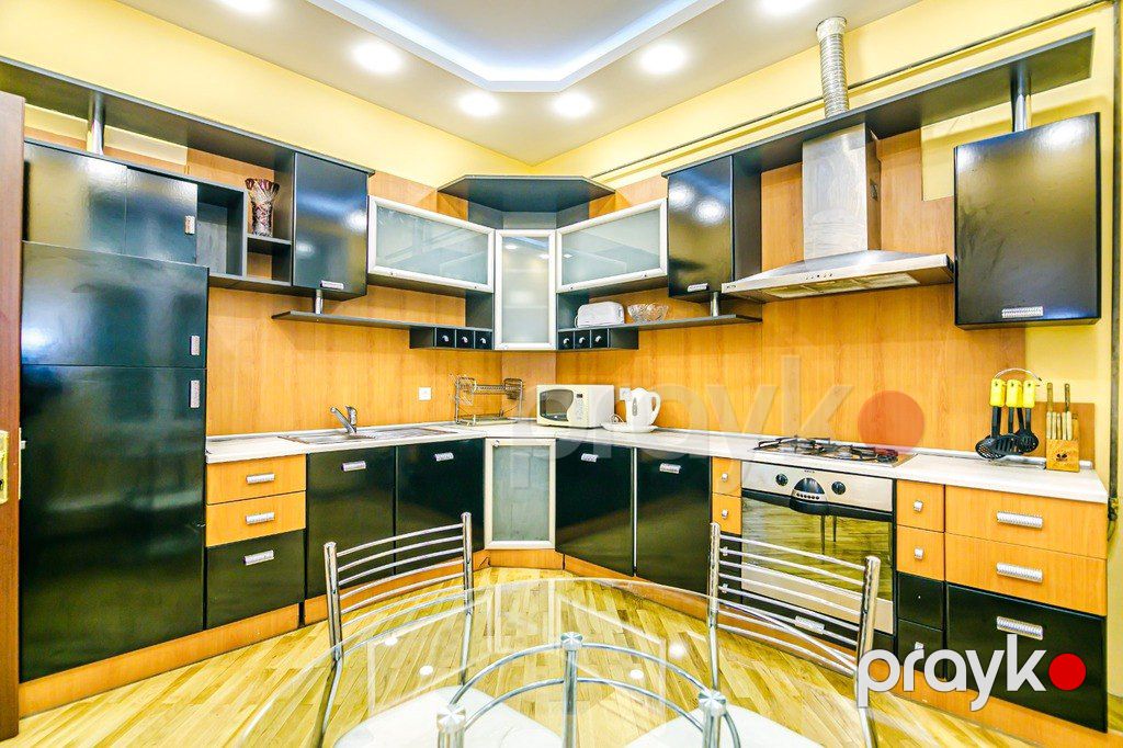 İcarəyə verilir 3 otaqlı köhnə tikili 132 m² — Mənzil, Bakı (4)