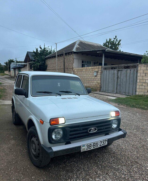 Lada (VAZ) Niva, 1.7 L, 2011 il, 183 700 km — Avtomobillər, Quba