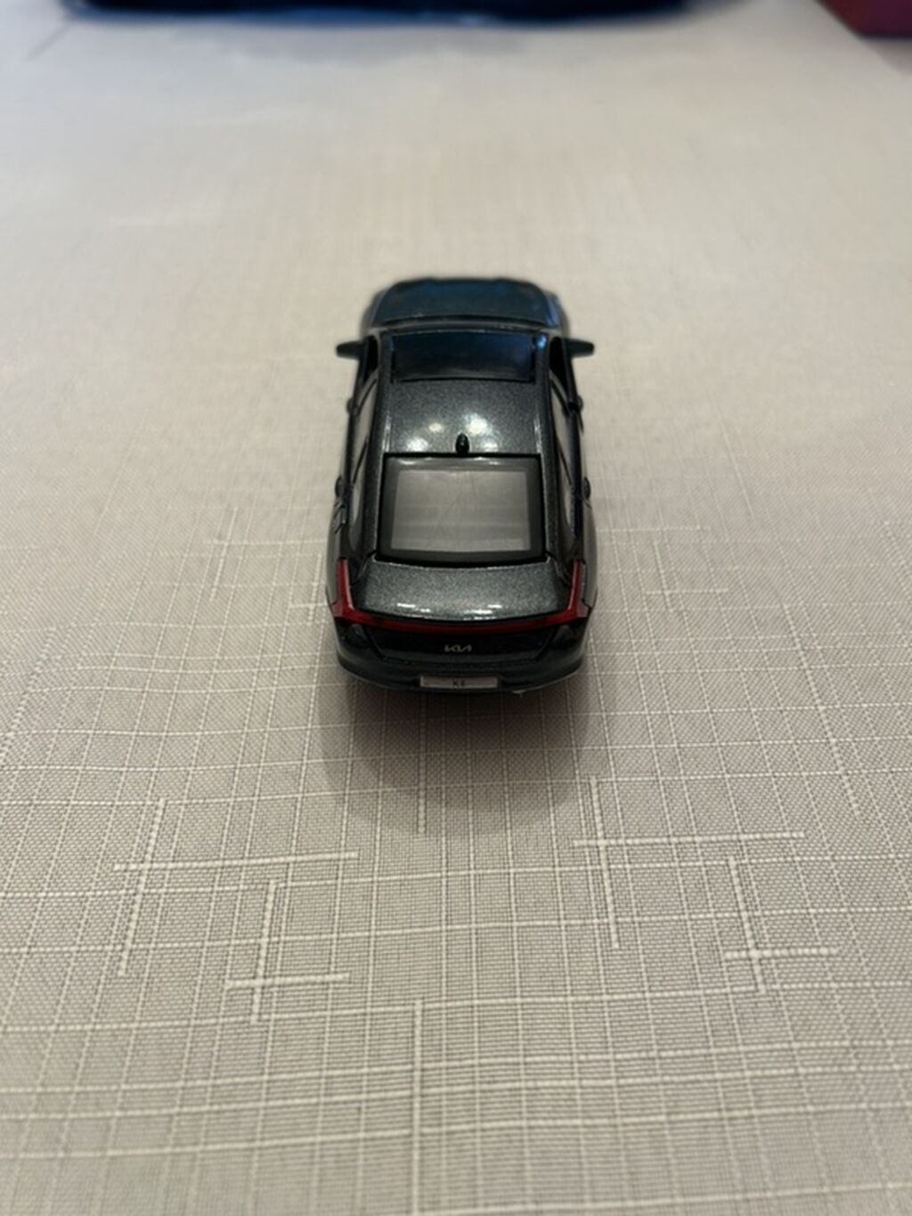 Metal model avtomobil – sedan/krossover üslubunda miniatura — Oyuncaqlar, Bakı (3)